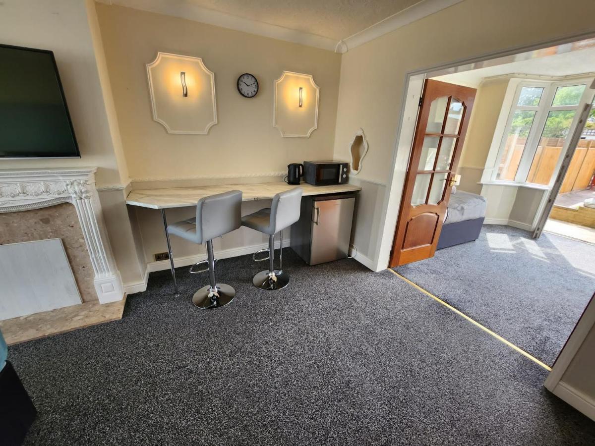Sheldon Shared House Hotel Solihull Luaran gambar